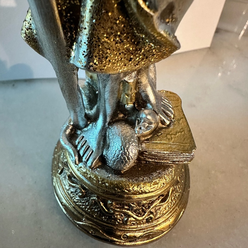 ⚖️ Elegant Gold and Silver Lady Justice Figurine - Picture 7 of 7